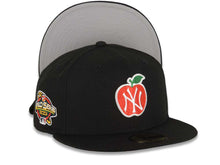 Load image into Gallery viewer, New York Yankees New Era MLB 59FIFTY 5950 Fitted Cap Hat Black Crown/Visor White/Red Apple Logo 2001 World Series Side Patch Gray UV