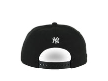 Load image into Gallery viewer, New York Yankees New Era MLB 9FORTY 940 Adjustable A-Frame Cap Hat Black Crown/Visor White/Metallic Gold/Red Flame Logo 1998 World Series Side Patch