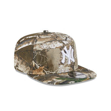 Load image into Gallery viewer, New York Yankees New Era MLB 9FIFTY 950 Snapback A-Frame Cap Hat Real Tree Edge Camo Crown/Visor White Logo