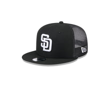 Load image into Gallery viewer, (Youth) San Diego Padres New Era MLB 9FIFTY 950 Kid Snapback Mesh/Trucker Cap Hat Black Crown/Visor White Logo