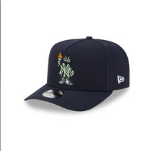 Load image into Gallery viewer, New York Yankees New Era MLB 9FORTY 940 Snapback A-Frame Cap Hat Navy Blue Crown/Visor Green Logo Liberty Cartoon