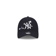 Load image into Gallery viewer, (Youth) New York Yankees New Era MLB 9TWENTY 920 Kid Adjustable Cap Hat Navy Blue Crown/Visor White Logo Flower