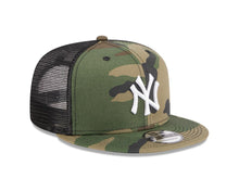 Load image into Gallery viewer, New York Yankees New Era MLB 9FIFTY 950 Snapback Trucker/MeshCap Hat Camo Crown/Visor White Logo