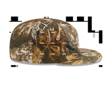 Load image into Gallery viewer, Atlanta Braves New Era MLB 59FIFTY 5950 Fitted Cap Hat Real Tree Camo Crown/Visor White Logo Gray UV