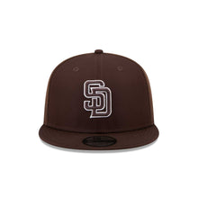 Load image into Gallery viewer, San Diego Padres New Era MLB 9FIFTY 950 Snapback Trucker/Mesh Cap Hat Brown Crown/Visor Brown/White Logo Brown UV (2026 Batting Practice)