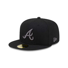 Load image into Gallery viewer, Atlanta Braves New Era MLB 59FIFTY 5950 Fitted Cap Hat Black Crown/Visor Dark Gray Logo Gray UV