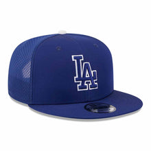 Load image into Gallery viewer, Los Angeles Dodgers New Era MLB 9FIFTY 950 Snapback Trucker/Mesh Cap Hat Royal Blue Crown/Visor Royal Blue/White Logo (2026 Batting Practice)