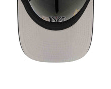 Load image into Gallery viewer, New York Yankees New Era MLB 9FIFTY 950 Snapback A-Frame Cap Hat Black Crown/Visor Black/White Logo With Skyline Gray UV