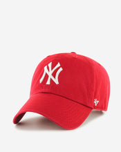 Load image into Gallery viewer, New York Yankees '47 Brand MLB Clean Up Adjustable Cap Hat Red Crown/Visor White Logo