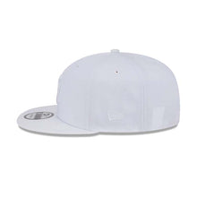 Load image into Gallery viewer, New York Yankees New Era MLB 9FIFTY 950 Snapback Cap Hat White Crown/Visor White Logo