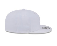Load image into Gallery viewer, Chicago White Sox New Era MLB 9FIFTY 950 Snapback Basic Cap Hat White Crown/Visor White Logo