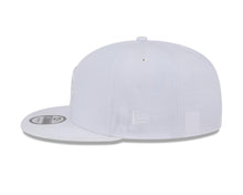 Load image into Gallery viewer, Chicago White Sox New Era MLB 9FIFTY 950 Snapback Basic Cap Hat White Crown/Visor White Logo