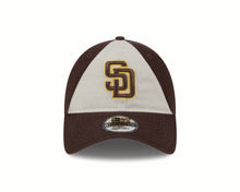 Load image into Gallery viewer, San Diego Padres New Era MLB 9TWENTY 920 Adjustable Cap Hat White/Brown Crown Brown Visor Brown/Yellow Logo (2024 Batting Practice)