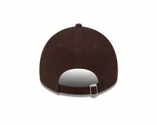 Load image into Gallery viewer, San Diego Padres New Era MLB 9TWENTY 920 Adjustable Cap Hat White/Brown Crown Brown Visor Brown/Yellow Logo (2024 Batting Practice)