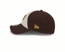 Load image into Gallery viewer, San Diego Padres New Era MLB 9TWENTY 920 Adjustable Cap Hat White/Brown Crown Brown Visor Brown/Yellow Logo (2024 Batting Practice)
