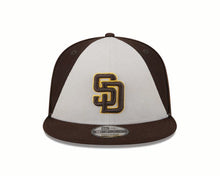 Load image into Gallery viewer, San Diego Padres New Era MLB 9FIFTY 950 Snapback Cap Hat White/Brown Crown Brown Visor Brown/Yellow Logo (2024 Batting Practice)