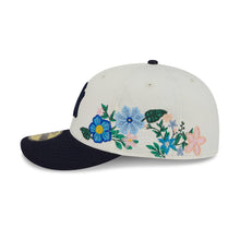 Load image into Gallery viewer, New York Yankees New Era MLB 59FIFTY 5950 Fitted Cap Hat Cream Crown Navy Blue Visor Navy Logo Green UV (Tonal Florals)