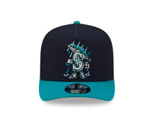 Load image into Gallery viewer, Seattle Mariners New Era MLB 9FORTY 940 A-Frame Snapback Cap Hat Navy Blue Crown Teal Visor Team Color Logo With Raining Cartoon