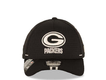Load image into Gallery viewer, Green Bay Packers New Era NFL 39THIRTY 3930 Flexfit Shawdow Tech Mesh Cap Hat Black Crown/Visor Team Color Logo (2018 Training)