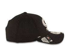 Load image into Gallery viewer, Green Bay Packers New Era NFL 39THIRTY 3930 Flexfit Shawdow Tech Mesh Cap Hat Black Crown/Visor Team Color Logo (2018 Training)