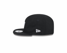 Load image into Gallery viewer, (Infant) Las Vegas Raiders New Era 9FIFTY 950 Snapback Cap Hat Black Crown/Visor Team Color Logo (My 1st First)