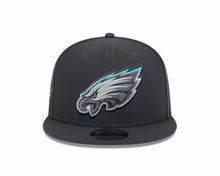 Load image into Gallery viewer, Philadelphia Eagles New Era NFL 9FIFTY 950 Snapback Cap Hat Dark Gray Crown/Visor Team Color Logo Go Birds (2024 Draft)