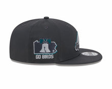 Load image into Gallery viewer, Philadelphia Eagles New Era NFL 9FIFTY 950 Snapback Cap Hat Dark Gray Crown/Visor Team Color Logo Go Birds (2024 Draft)