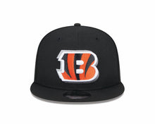 Load image into Gallery viewer, Cincinnati Bengals New Era NFL 9FIFTY 950 Snapback Cap Hat Black Crown/Visor Team Color Logo Who Dey! (2024 Draft)