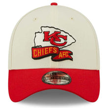 Load image into Gallery viewer, Kansas City Chiefs New Era NFL 39THIRTY 3930 Flexfit 2020 Sideline Cap Hat Cream Crown Red Visor Team Color Logo