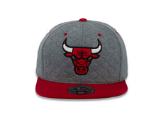 Load image into Gallery viewer, Chicago Bulls Mitchell & Ness NBA Fitted Cap Hat Heather Gray Crown Red Visor Team Color Logo