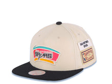 Load image into Gallery viewer, San Antonio Spurs Mitchell & Ness NBA Snapback Hardwood Classics Cap Hat Cream Crown Black Visor Team Color Logo