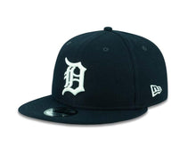 Load image into Gallery viewer, Detroit Tigers New Era 9FIFTY 950 Snapback Cap Hat Team Color Navy Crown/Visor White Logo