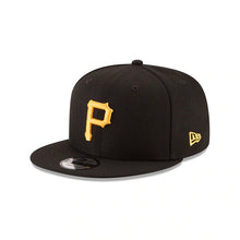 Load image into Gallery viewer, Pittsburgh Pirates New Era MLB 9FIFTY 950 Snapback Cap Hat Black Crown/Visor Yellow Logo