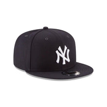 Load image into Gallery viewer, New York Yankees New Era MLB 9FIFTY 950 Snapback Cap Hat Team Color Navy Crown/Visor White Logo