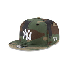 Load image into Gallery viewer, New York Yankees New Era MLB 9FIFTY 950 Snapback Cap Hat Camo Crown/Visor White Logo
