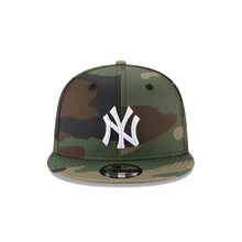 Load image into Gallery viewer, New York Yankees New Era MLB 9FIFTY 950 Snapback Cap Hat Camo Crown/Visor White Logo