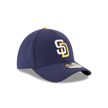 Load image into Gallery viewer, San Diego Padres New Era MLB 39THIRTY 3930 Fitted Cap Hat Navy Crown/Visor White/Gold Logo