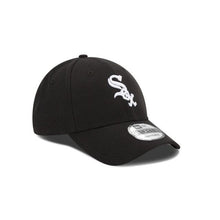 Load image into Gallery viewer, Chicago White Sox New Era MLB 9FORTY 940 Adjustable Cap Hat Black Crown/Visor White Logo