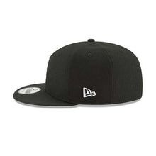 Load image into Gallery viewer, Boston Red Sox New Era 9FIFTY 950 Snapback Cap Hat Black Crown/Visor White Logo