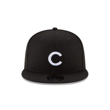 Load image into Gallery viewer, Chicago Cubs New Era MLB 9FIFTY 950 Snapback Cap Hat Black Crown/Visor White Logo
