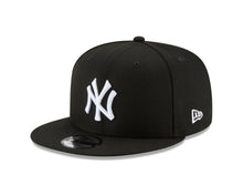 Load image into Gallery viewer, New York Yankees New Era MLB 9FIFTY 950 Snapback Cap Hat Black Crown/Visor White Logo