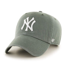 Load image into Gallery viewer, New York Yankees '47 Brand MLB Clean Up Adjustable Cap Hat Moss Green Crown/Visor White Logo