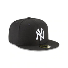 Load image into Gallery viewer, (Youth) New York Yankees New Era MLB 59FIFTY 5950 Fitted Cap Hat Black Crown/Visor White Logo
