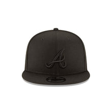 Load image into Gallery viewer, Atlanta Braves New Era MLB 9FIFTY 950 Snapback Cap Hat All Black Crown/Visor Black Logo
