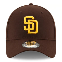 Load image into Gallery viewer, San Diego Padres New Era MLB 39THIRTY 3930 Flexfit Cap Hat Team Color Dark Brown Crown/Visor Yellow Logo