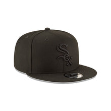 Load image into Gallery viewer, Chicago White Sox New Era MLB 9FIFTY 950 Snapback Cap Hat Black Crown/Visor Black Logo