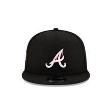 Load image into Gallery viewer, Atlanta Braves New Era MLB 9Fifty 950 Snapback Cap Hat Black Crown/Visor White/Pink Logo Pink UV (Team Drip)