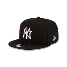 Load image into Gallery viewer, New York Yankees New Era MLB 9Fifty 950 Snapback Cap Hat Black Crown/Visor White/Pink Logo Pink UV (Team Drip)