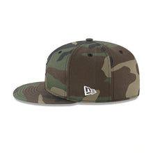 Load image into Gallery viewer, Chicago Cubs New Era MLB 59FIFTY 5950 Fitted Cap Hat Camo Crown/Visor White/Black Logo