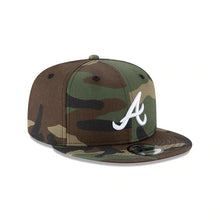 Load image into Gallery viewer, Atlanta Braves New Era MLB 9FIFTY 950 Snapback Cap Hat Camo Crown/Visor White Logo